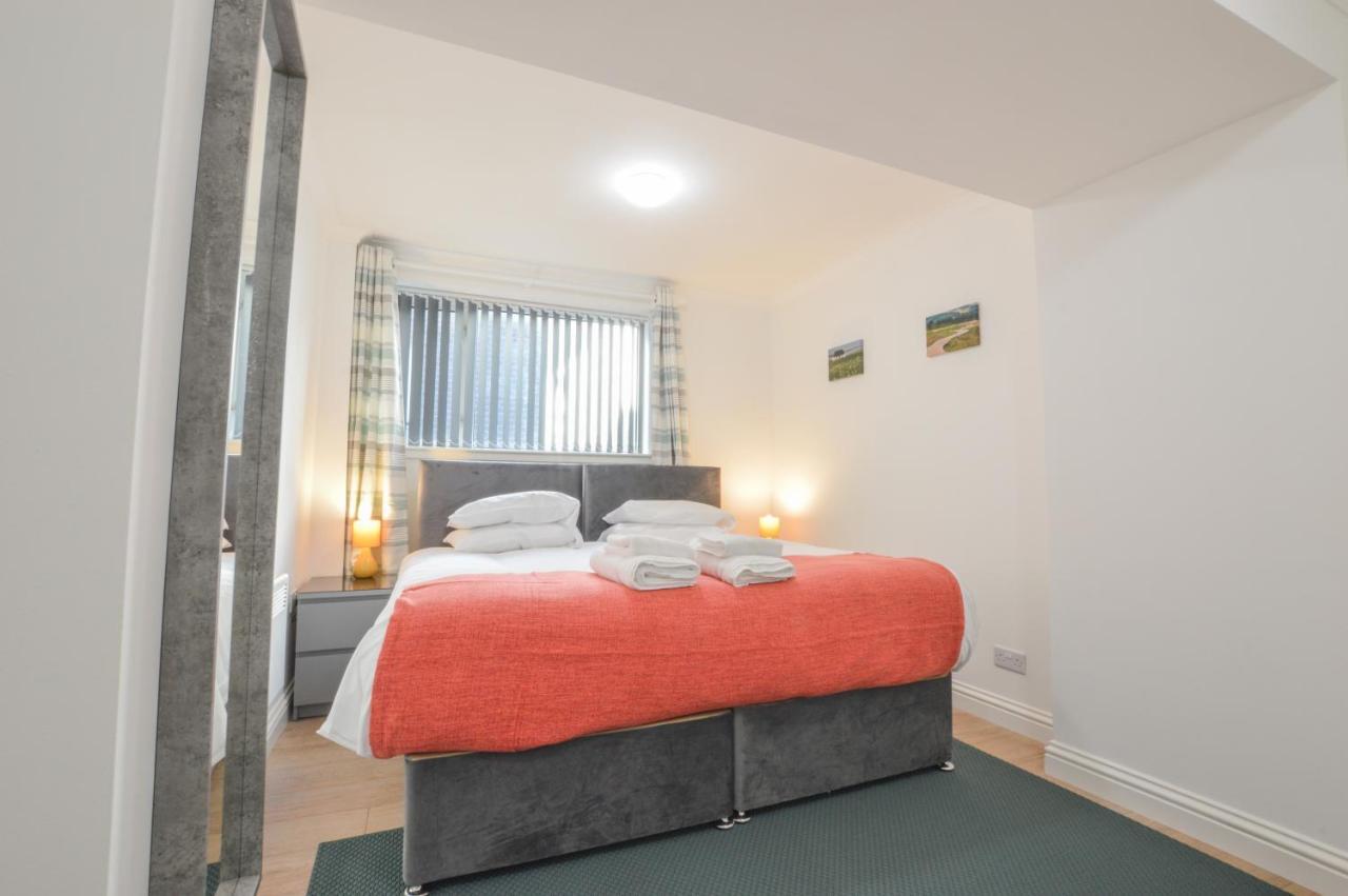 No 8 Westbay Apartment Оубън Екстериор снимка